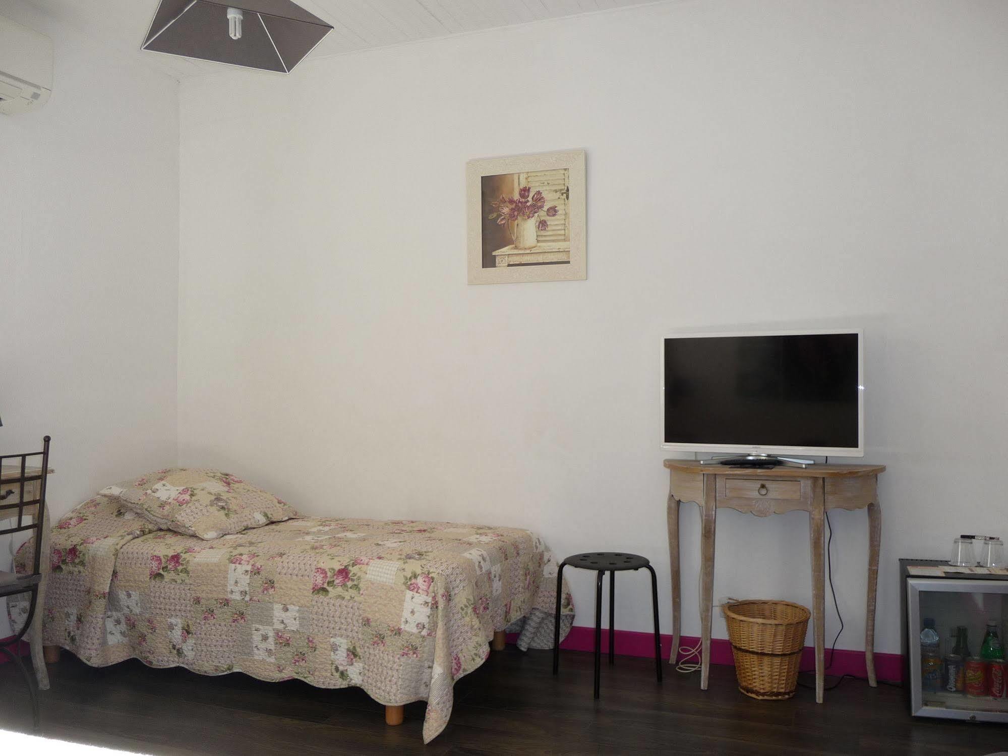 Hotel Ermitage Les Angles  Ngoại thất bức ảnh